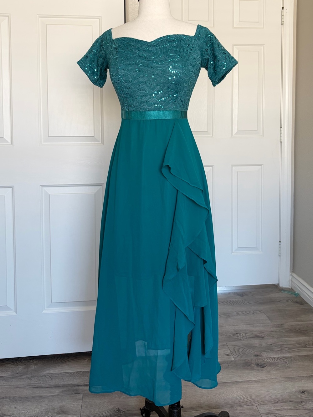 Elegant Teal Off-Shoulder Sequin Bodice Prom Dress